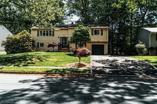 62 Trocha Ave, Livingston, NJ, 07039-2314 | Card Image