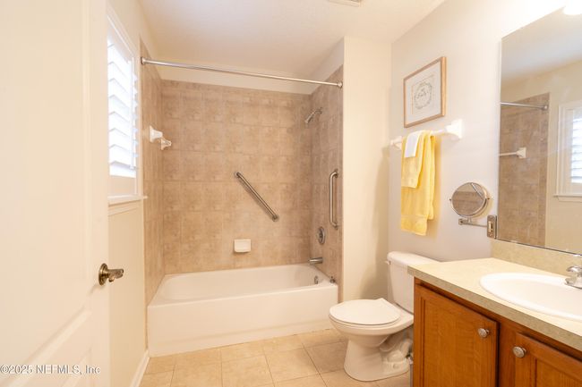 Hall Bath | Image 19