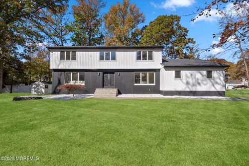 1 Richard Ct, Manalapan, NJ, 07726-3666 | Card Image