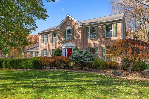 3349 Long Branch Dr, New Castle, PA, 16105-2901 | Card Image