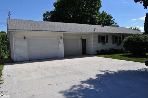 264 E 18th St, Carroll, IA, 51401-3730 | Card Image