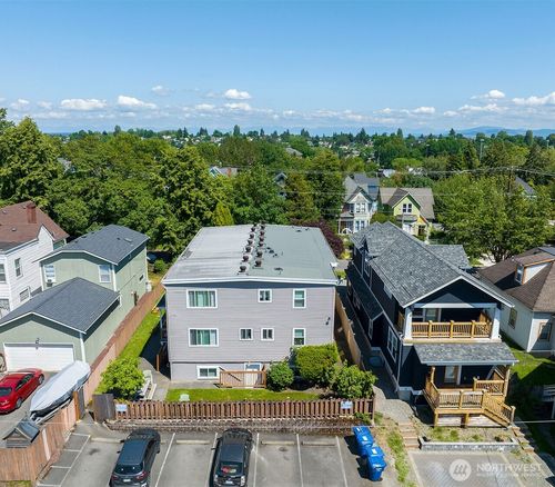 711 21st Ave, Seattle, WA, 98122-4737 | Card Image