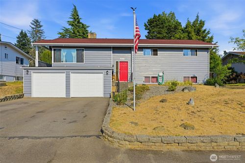 3810 Nome Dr, Bremerton, WA, 98310-3525 | Card Image