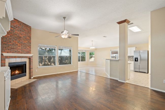1008 Chippewa, House other with 4 bedrooms, 2 bathrooms and 4 parking in Round Rock TX | Image 5