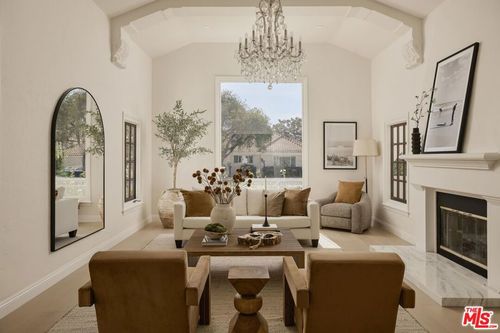 8607 Clifton Way, Beverly Hills, CA, 90211-2105 | Card Image
