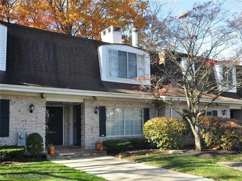 c-77 Hoffman Ave, Cranston, RI, 02920-4558 | Card Image