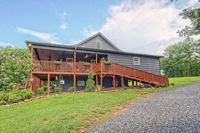 131 Horseshoe Lane, Home with 5 bedrooms, 3 bathrooms and null parking in Blairsville GA | Image 3