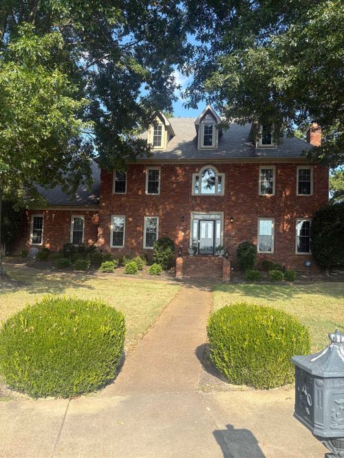 1196 E Lake Pointe Dr, Collierville, TN, 38017-3245 | Card Image