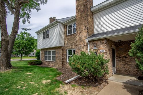 2125 Providence Ct, Eau Claire, WI, 54703-4104 | Card Image