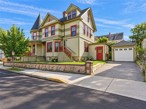 350 Broadway, Newport, RI, 02840-1795 | Card Image