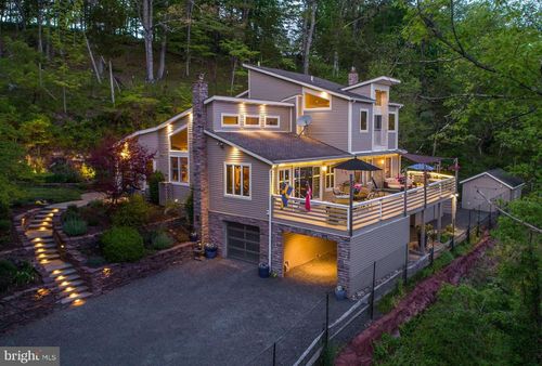272 Headquarters Rd, Erwinna, PA, 18920-9236 | Card Image