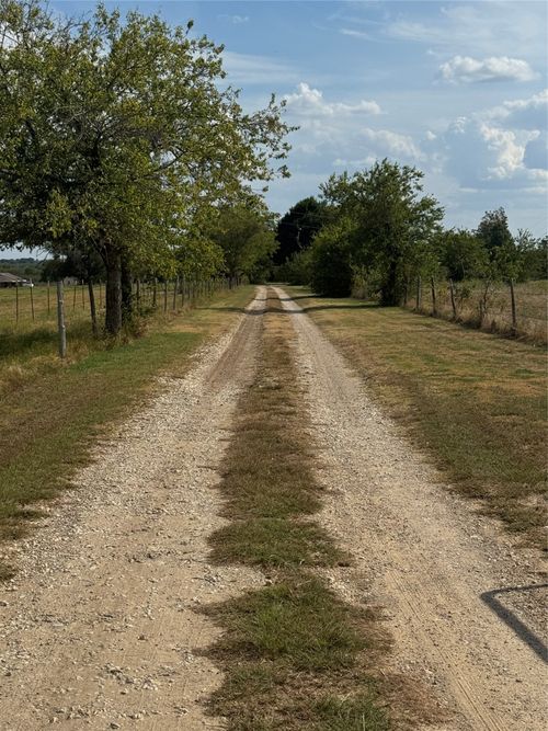 266 Hcr 4317, Milford, TX, 76670-1220 | Card Image