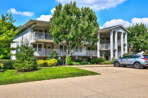 7640 Cheviot Rd, Cincinnati, OH, 45247-4009 | Card Image