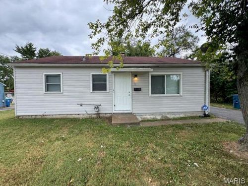 30 Paul Ave, Ferguson, MO, 63135-2958 | Card Image