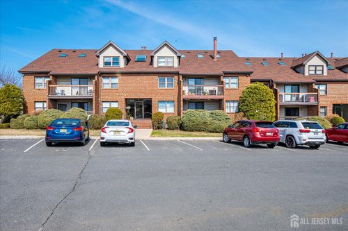 121-F Beverly Hill Ter, Woodbridge, NJ, 07095-4605 | Card Image