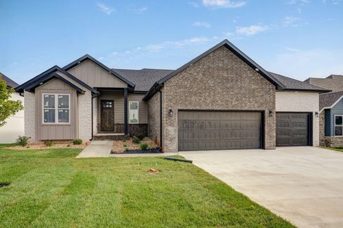 2925 W Edward St, Springfield, MO, 65810-6022 | Card Image