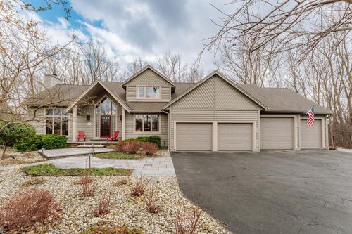 18875 Black Forest Drive, Brookfield, WI, 53045 | Card Image