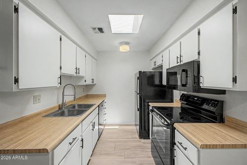 6-20236 N 6th Dr, Phoenix, AZ, 85027-3716 | Card Image