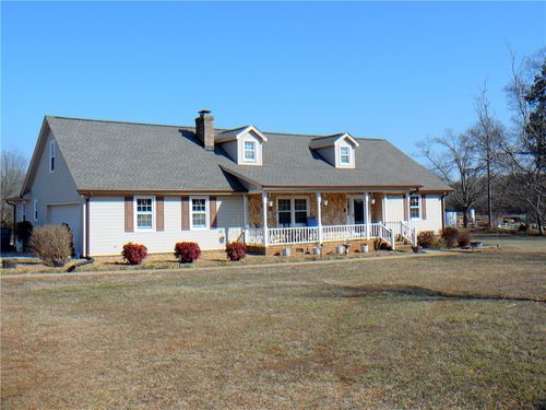 3247 S Mcduffie Street Ext, Anderson, SC, 29624-5512 | Card Image