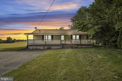 622 W Pine St, MOUNT HOLLY SPRINGS, PA, 17065-1116 | Card Image
