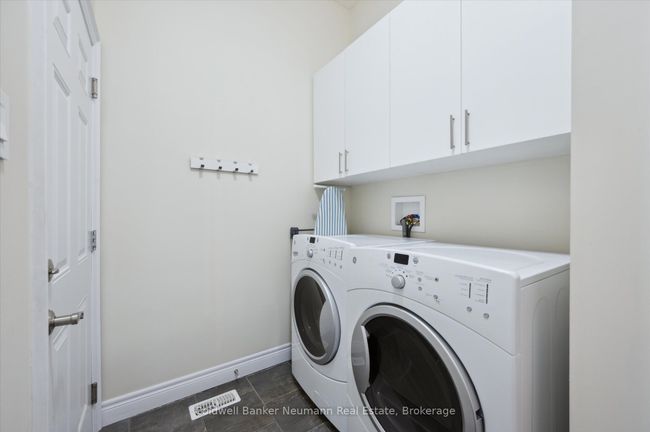 26 - 19 Simmonds Dr, Condo with 3 bedrooms, 4 bathrooms and 2 parking in Guelph ON | Image 23