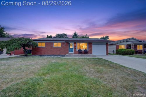 11739 Falcon Dr, Sterling Heights, MI, 48313-5139 | Card Image