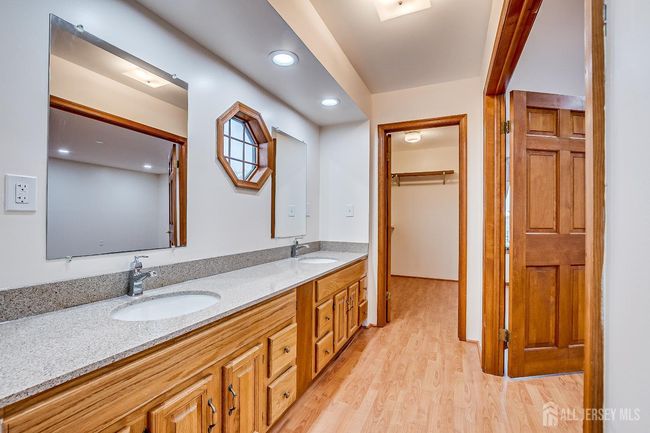 86 Bunker Hill Rd, House other with 3 bedrooms, 3 bathrooms and null parking in Lawrence NJ | Image 36