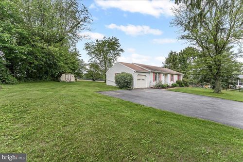 252 Althouse Rd, COCHRANVILLE, PA, 19330-1769 | Card Image