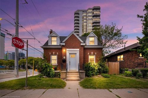22 Wesanford Pl, Hamilton, ON, L8P1N6 | Card Image