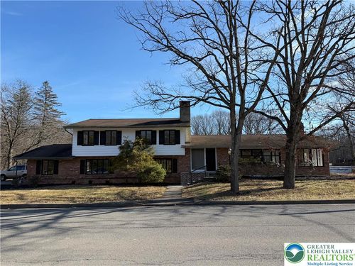 123 Eisenhower Blvd, Bangor, PA, 18013-1522 | Card Image