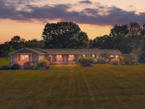 694 Meadow Dr, Chickamauga, GA, 30707-3539 | Card Image