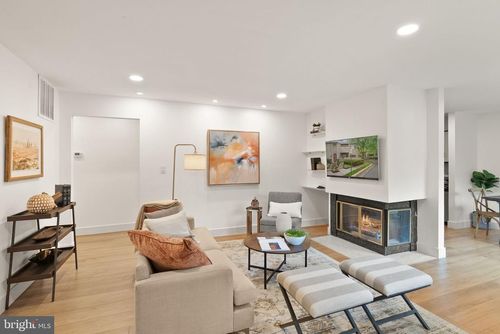 11025 Villaridge Ct, RESTON, VA, 20191-4838 | Card Image