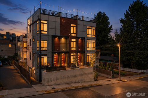 1010 A Ne 92nd St, Seattle, WA, 98115-2836 | Card Image