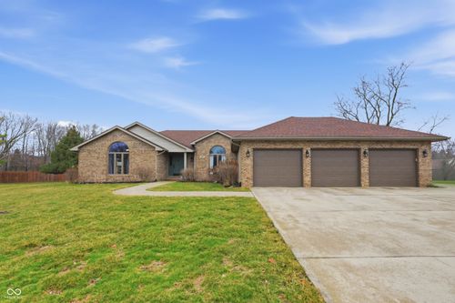 209 N Copperwood Ct, Muncie, IN, 47304-6701 | Card Image
