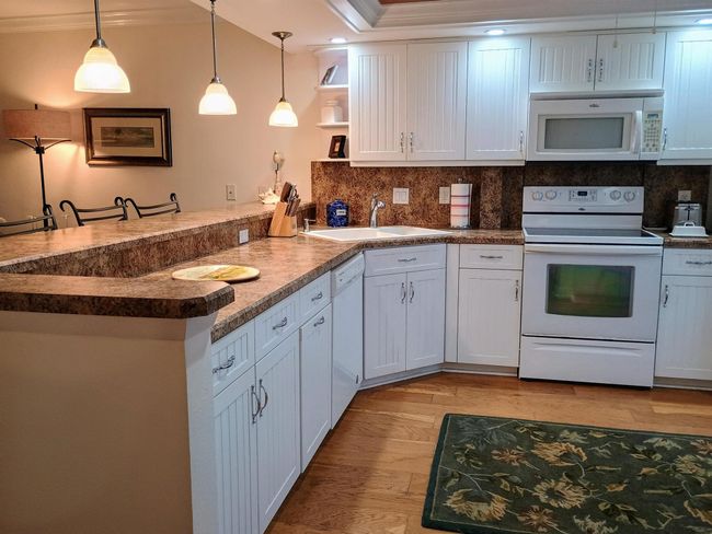 APT-6-105 - 5505 N Ocean Blvd, Condo with 2 bedrooms, 2 bathrooms and null parking in Ocean Ridge FL | Image 9