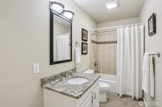 23629 7 Th Ave W, House other with 3 bedrooms, 3 bathrooms and 2 parking in Bothell WA | Image 23