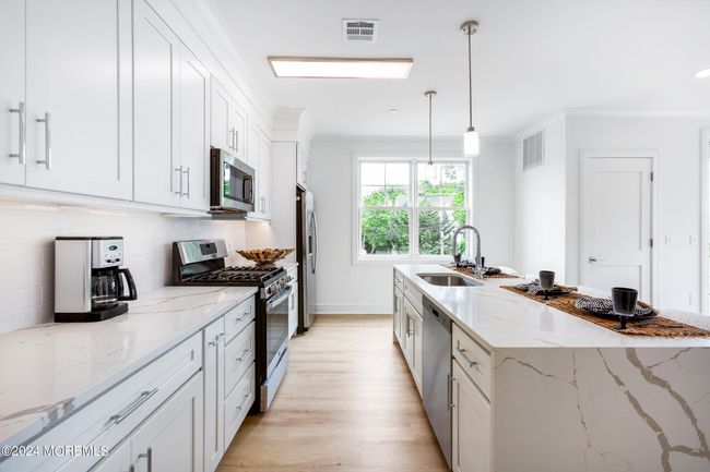 218 - 298 Westwood Ave, Condo with 2 bedrooms, 2 bathrooms and null parking in Long Branch NJ | Image 4
