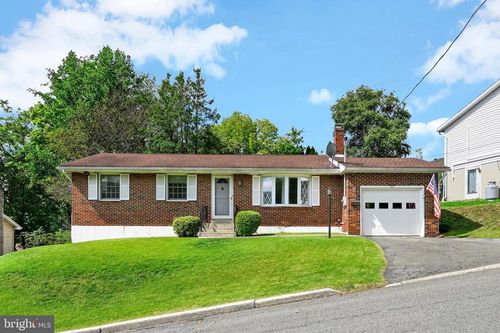 402 S Margaretta St, SCHUYLKILL HAVEN, PA, 17972-1710 | Card Image