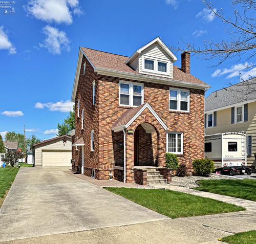 115 Gross St, Tiffin, OH, 44883-3520 | Card Image