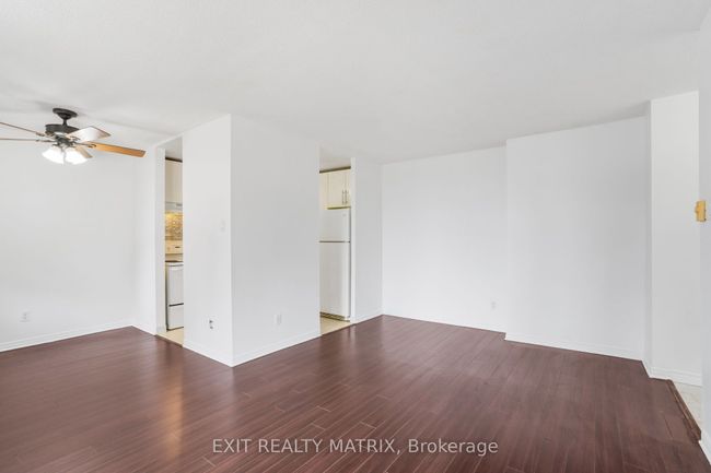 217 - 2000 Jasmine Cres, Condo with 2 bedrooms, 1 bathrooms and 1 parking in Gloucester ON | Image 13
