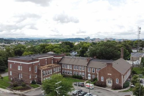 109-140 E Glenwood Ave, Knoxville, TN, 37917-5776 | Card Image