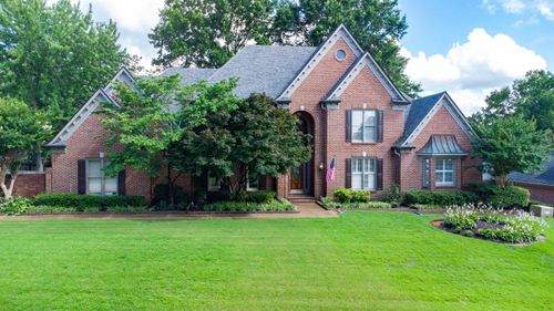 8799 Featherleigh Ln, Germantown, TN, 38138-7373 | Card Image