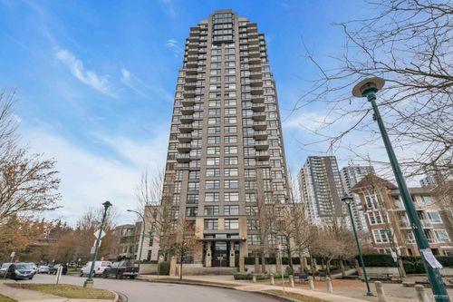 1807-5380 Oben St, Vancouver, BC, V5R6H7 | Card Image