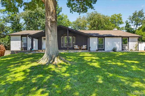 320 Quails Hill Ct, Ellisville, MO, 63011-2037 | Card Image