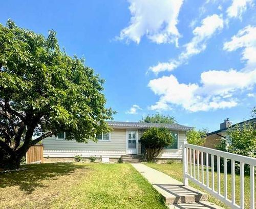 10425 96a Street, Grande Prairie, AB, T8V2A7 | Card Image