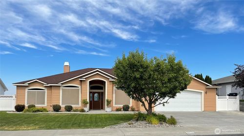 4078 Cove West Dr, Moses Lake, WA, 98837-9133 | Card Image