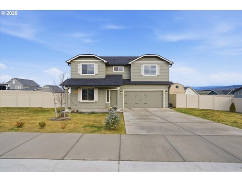 5 Patty Cir, Milton-Freewater, OR, 97862-6712 | Card Image