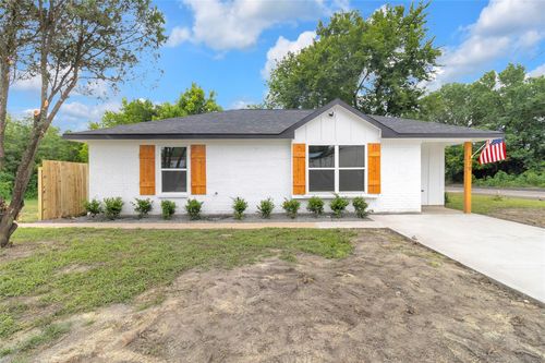 179 Mill St, Willis, TX, 77378-9066 | Card Image