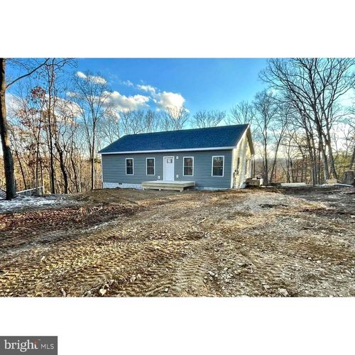 233 Young Ln, Berkeley Springs, WV, 25411 | Card Image