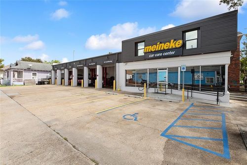 4243 Canal St, New Orleans, LA, 70119-5942 | Card Image